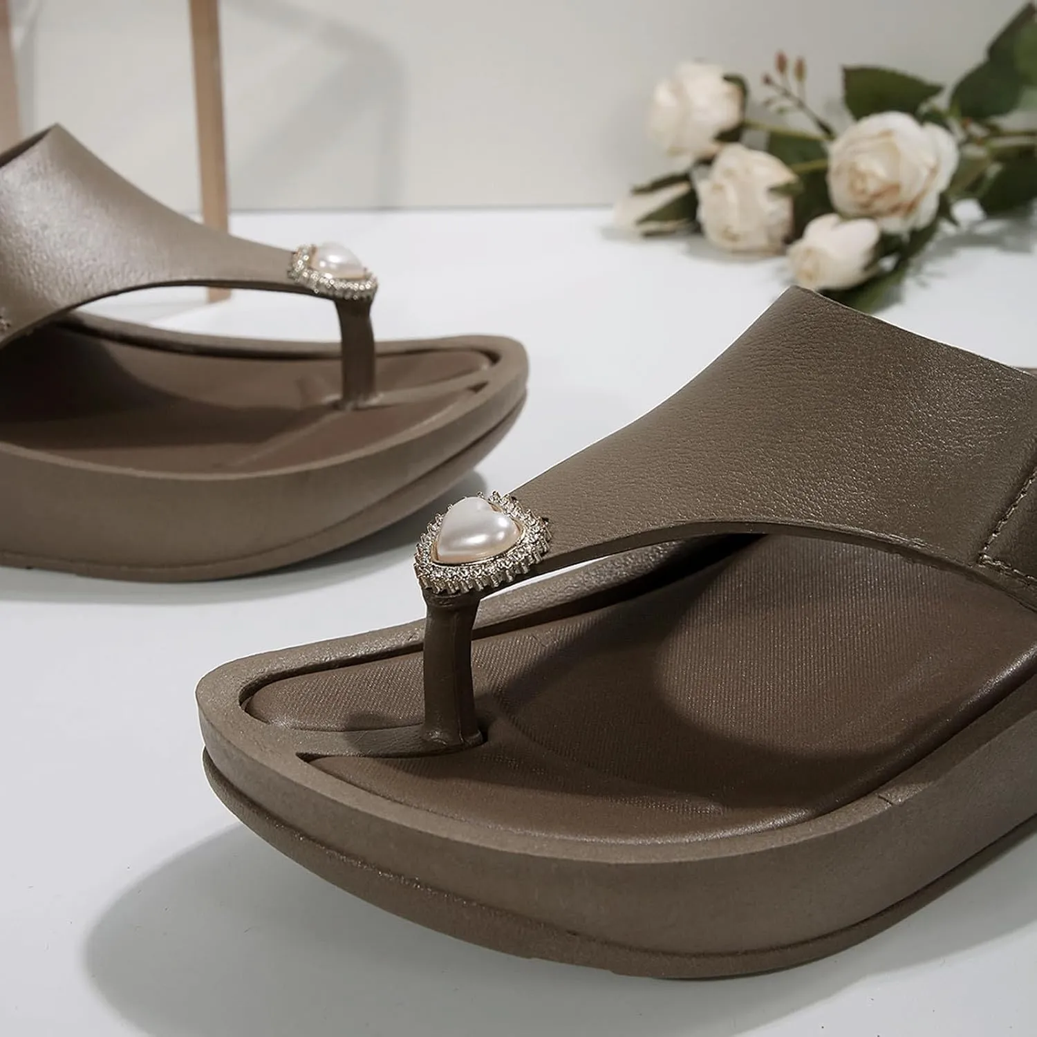 Beach Shoes Women's Slippers Seaside Vacation Flat One Slipper Sandals Womens Platform Wedges Sandals Suede