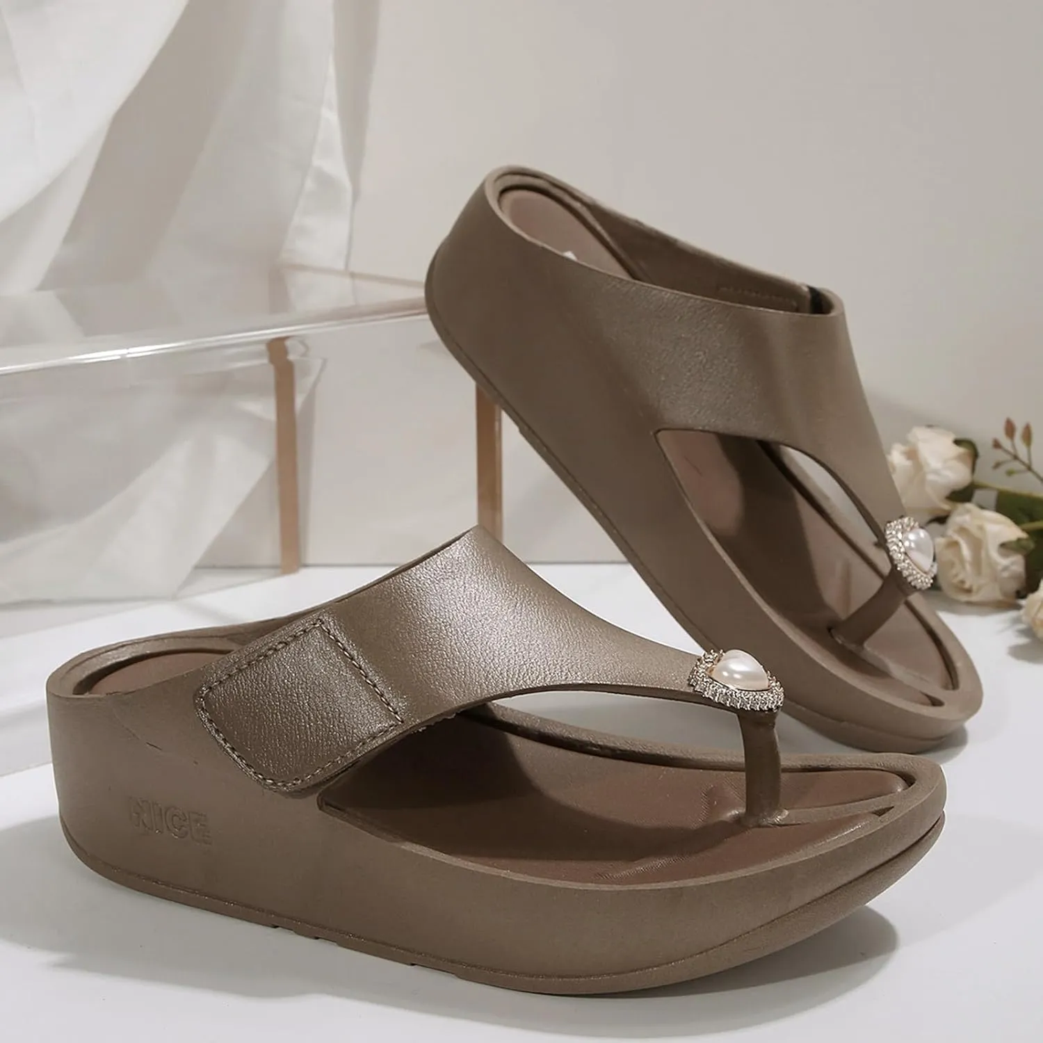 Beach Shoes Women's Slippers Seaside Vacation Flat One Slipper Sandals Womens Platform Wedges Sandals Suede