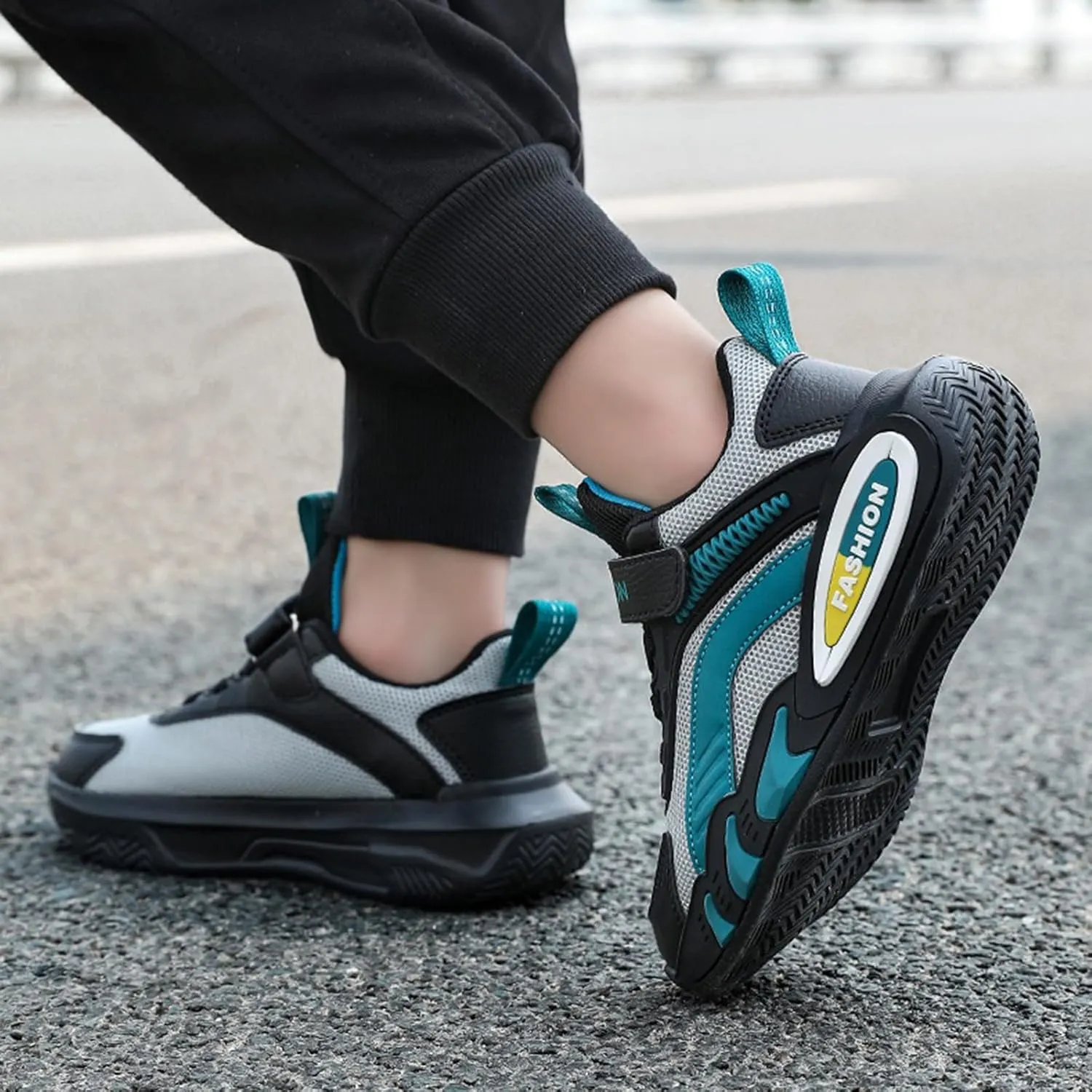 Boys Girls Lightweight Breathable Running Shoes Outdoor Hiking Tennis Athletic Basketball Shoes for Kid Girls and