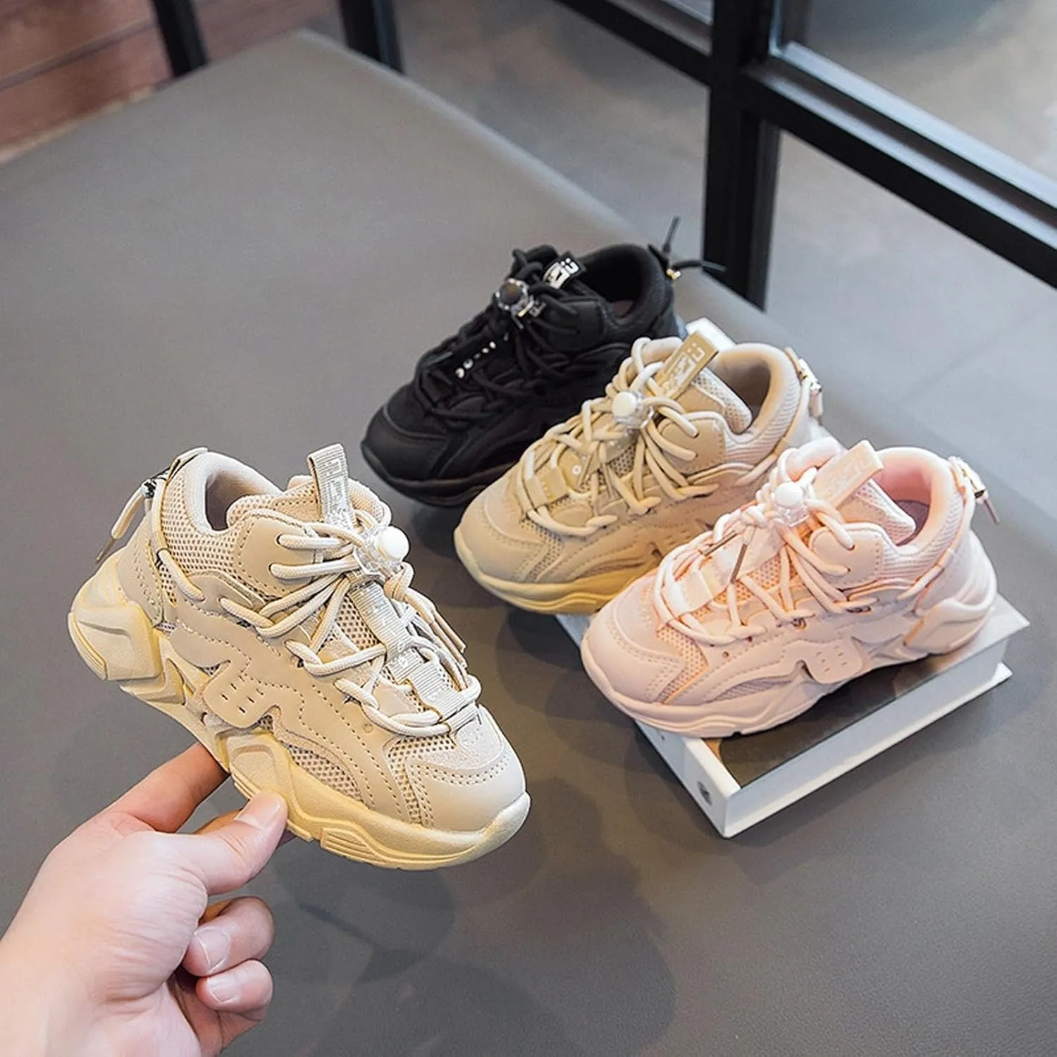Boys Girls Sneakers Mesh Sports Shoes Breathable Lightweight Running Shoes for Kids Athletic Casual Shoes Fashion