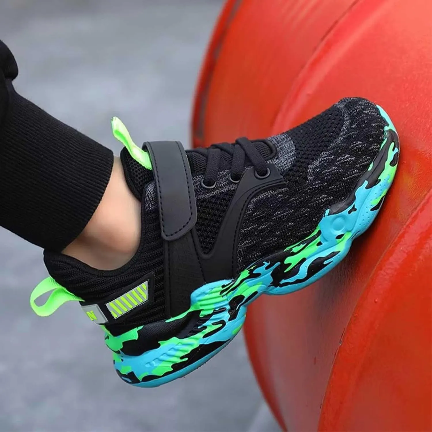 Kids Basketball Shoes Girls Lightweight Athletic Running Shoes Breathable School Sports Shoes Sneakers for Boys