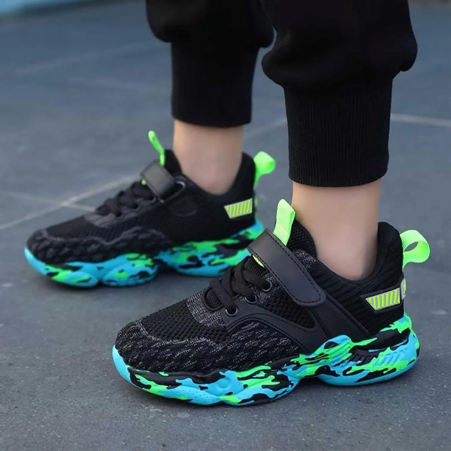Kids Basketball Shoes Girls Lightweight Athletic Running Shoes Breathable School Sports Shoes Sneakers for Boys