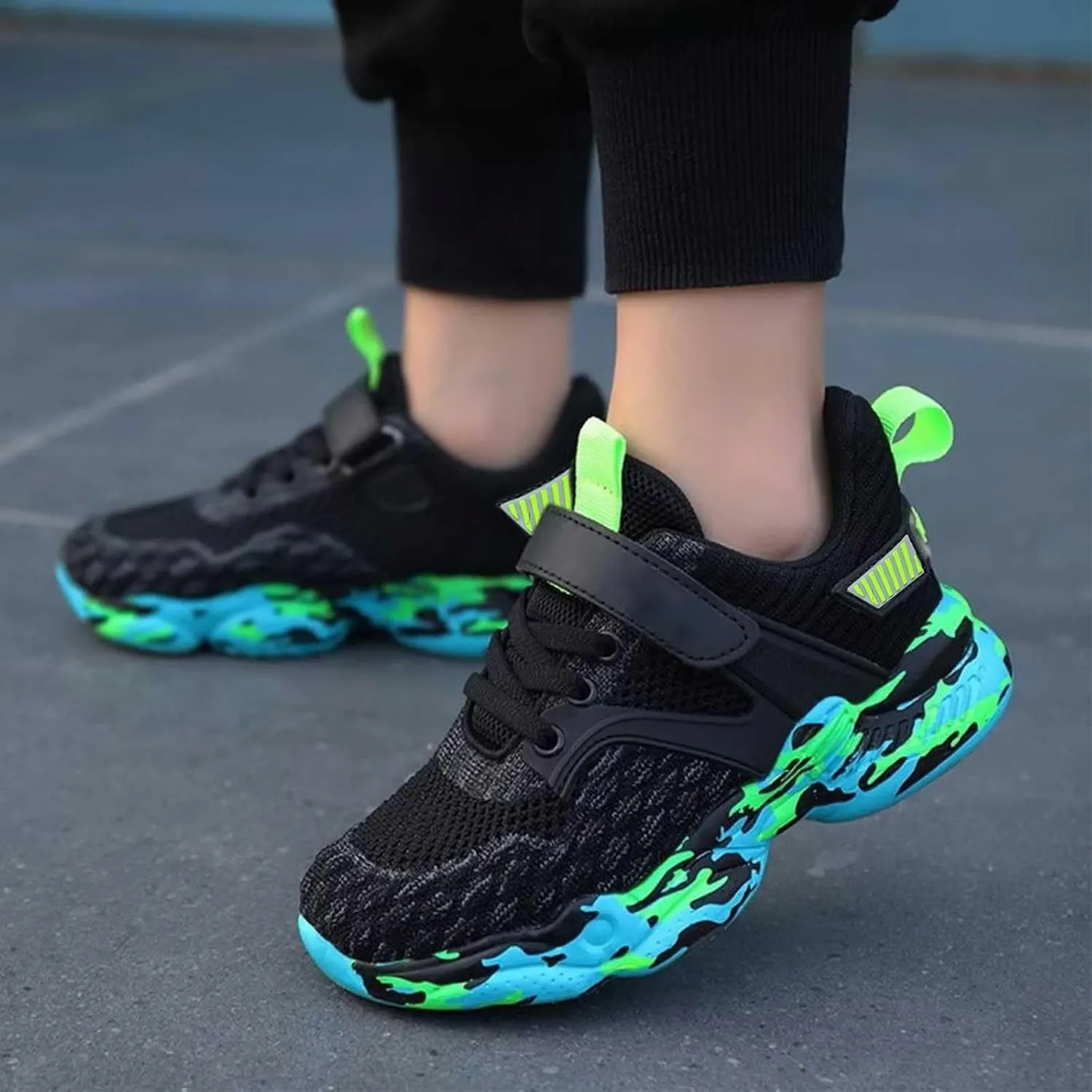 Kids Basketball Shoes Girls Lightweight Athletic Running Shoes Breathable School Sports Shoes Sneakers for Boys