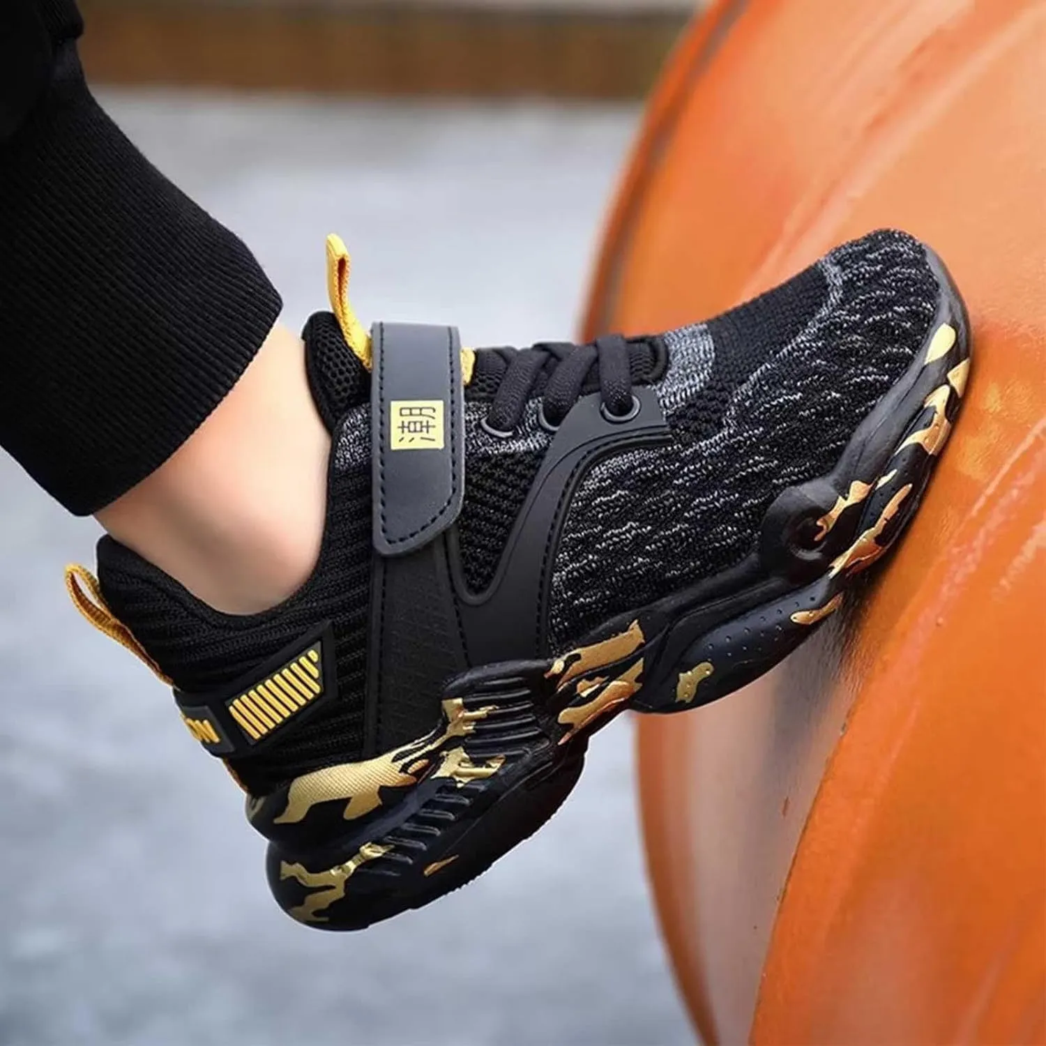 Kids Basketball Shoes Girls Lightweight Athletic Running Shoes Breathable School Sports Shoes Sneakers for Boys
