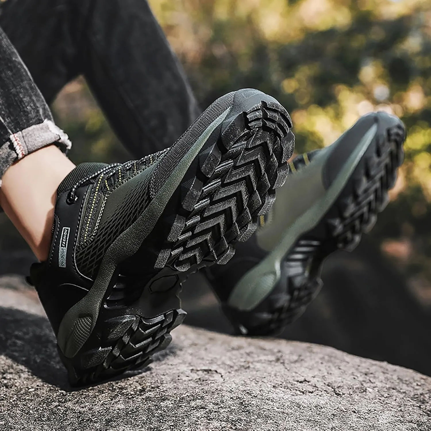 Men's Breathable Mesh Running Shoes Portable Non Slip Fitness Workout Shoe Memory Foam Versatile Shoes for Men
