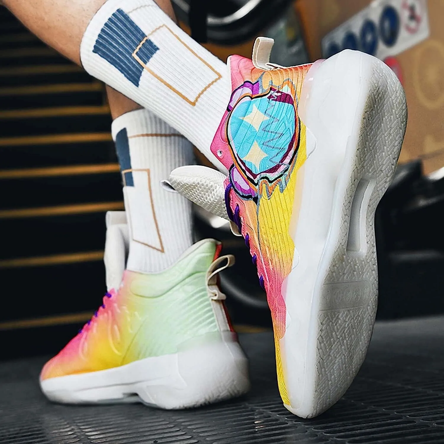 Men's Neutral Fluorescent Basketball Shoes Women's Shoes Super Light Sneakers high top Graffiti Style Combat Shoes