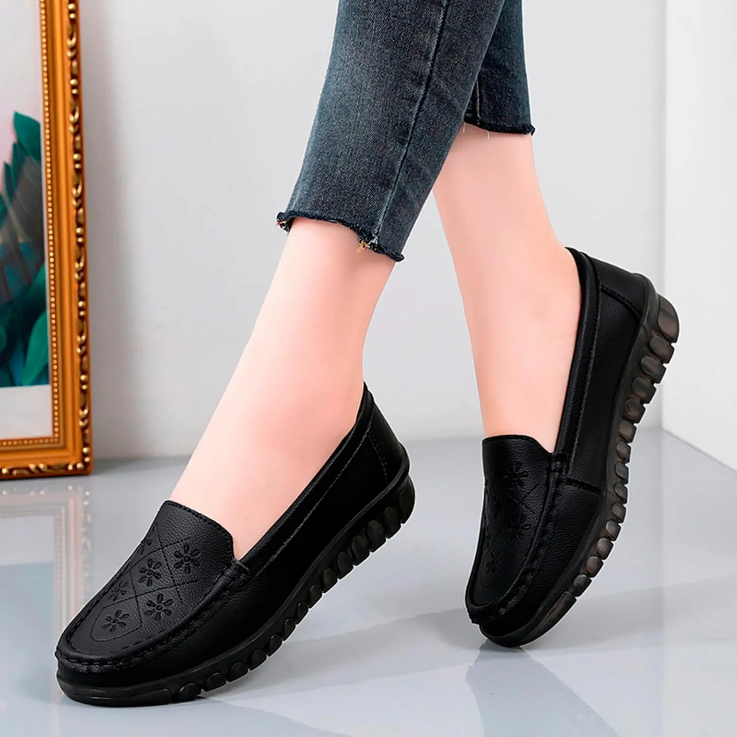 Mens Shoes Slip On Platform Sneakers for Women Women Loafers Shoes Casual Fashion Closed Head Christmas Dress Shoes for Women Slip on Non Slip Low Top Casual