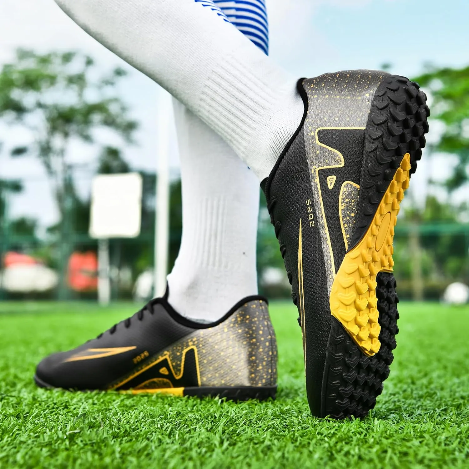 Mens Soccer Cleats Womens Indoor Soccer Shoes Wide Baseball Turf Shoes Adult Youth Rugby Shoes Big Boys Small Spikes AG TF Football Boots