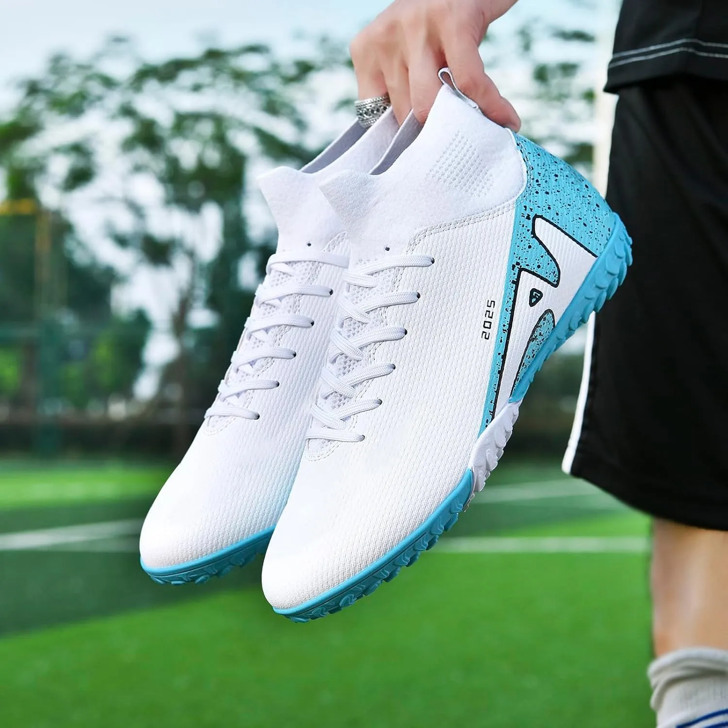 Men's Soccer Shoes High-Tops Lace-Up Non-Slip Spikes Indoor Football Futsal TF Turf Cleats