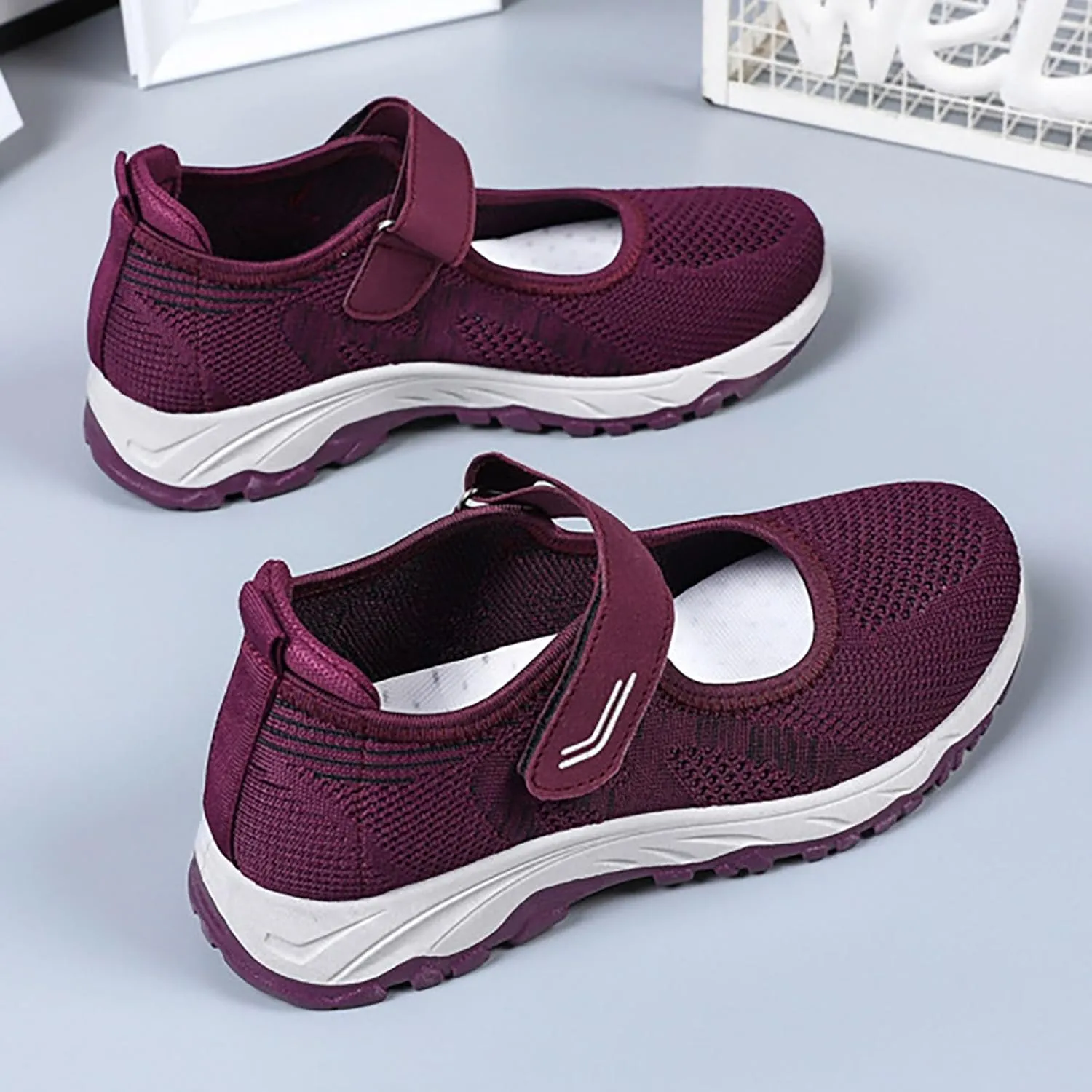 Running Shoes for Women Mens Slip On Sneakers Loafers for Women Comfort Fashion Casual Comfy Soft Christmas Tennis Shoes Round Toe Slip On Casual
