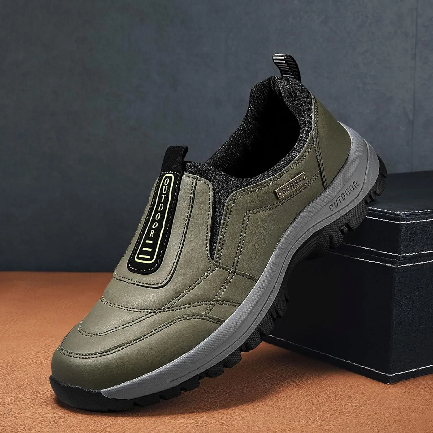 Shoes for Men Women's Fashion Sneakers Mens Loafers Casual Slip On Keep Warm Flat Bottom Christmas Dress Shoes for Women Comfort Cute Casual Slip On Lightweight