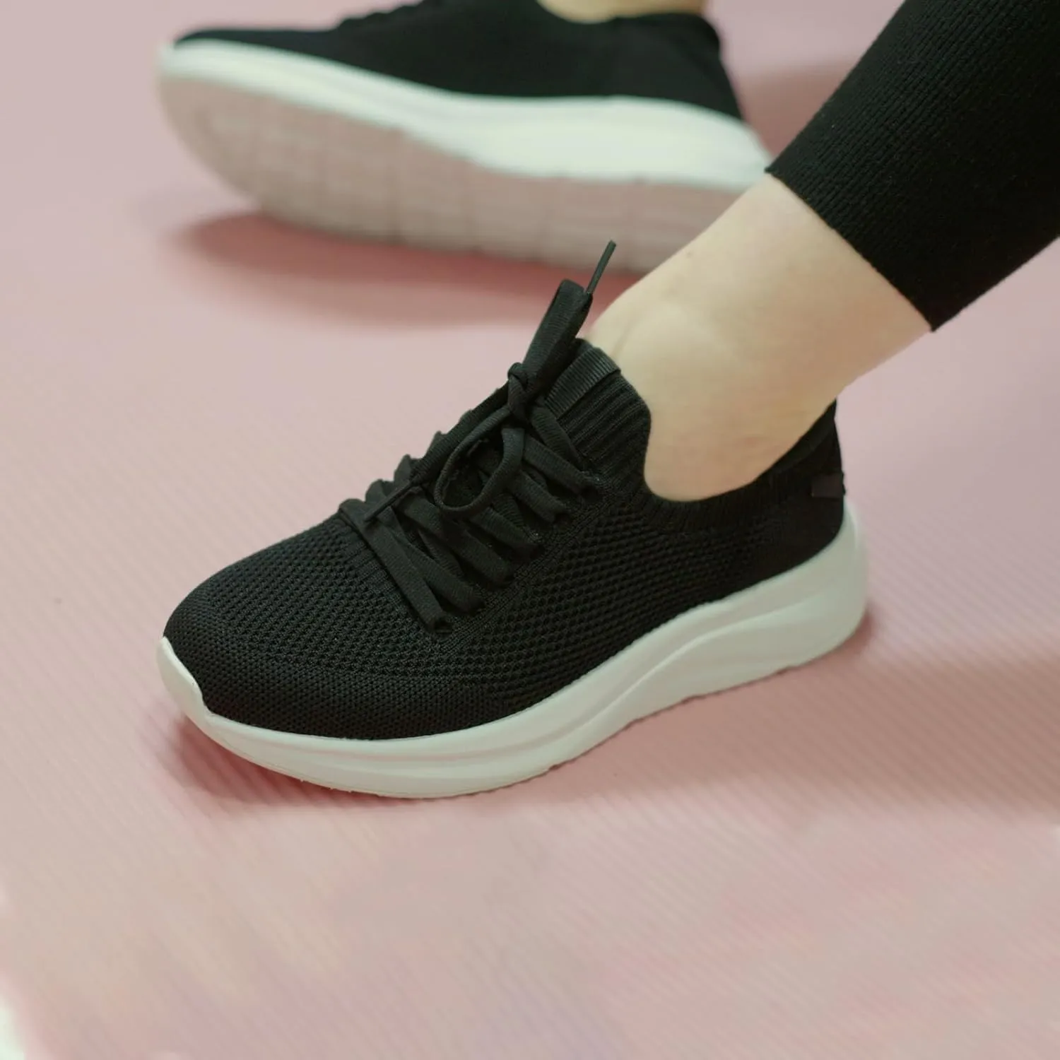 Womens Walking Running Shoes Non Slip Tennis Shoes Lightweight Breathable Mesh Workout Athletic Sneakers